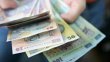 Fabrica bate biroul? Care sunt sectoarele industriale unde te murdăreşti dar câştigi în medie mai mult de 6.000 de lei net pe lună. Zece sectoare industriale plătesc salarii medii nete lunare mai mari de 6.000 de lei. Trei dintre ele au salarii medii nete