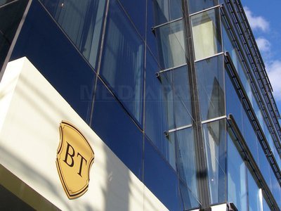 Trei fonduri româneşti au cumpărat 10% din Banca Transilvania de la Bank of Cyprus