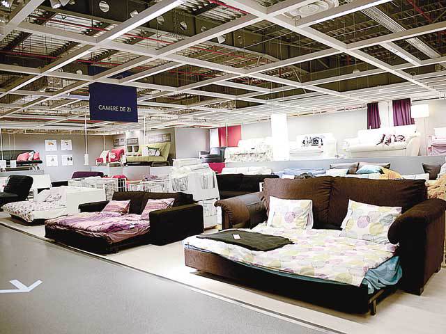Producătorul Taparo, furnizor de canapele pentru IKEA, se apropie de 1.000 de angajaţi