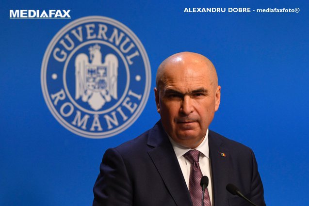 Premierul Ilie Bolojan le mulţumeşte românilor pentru „răbdare şi sacrificiu” şi arată că România cheltuie anual pe dobânzi bani cât pentru Autostrada Moldovei. „Reducerea deficitului nu este un scop în sine, ci un pas necesar pentru a pune finanţele ţări