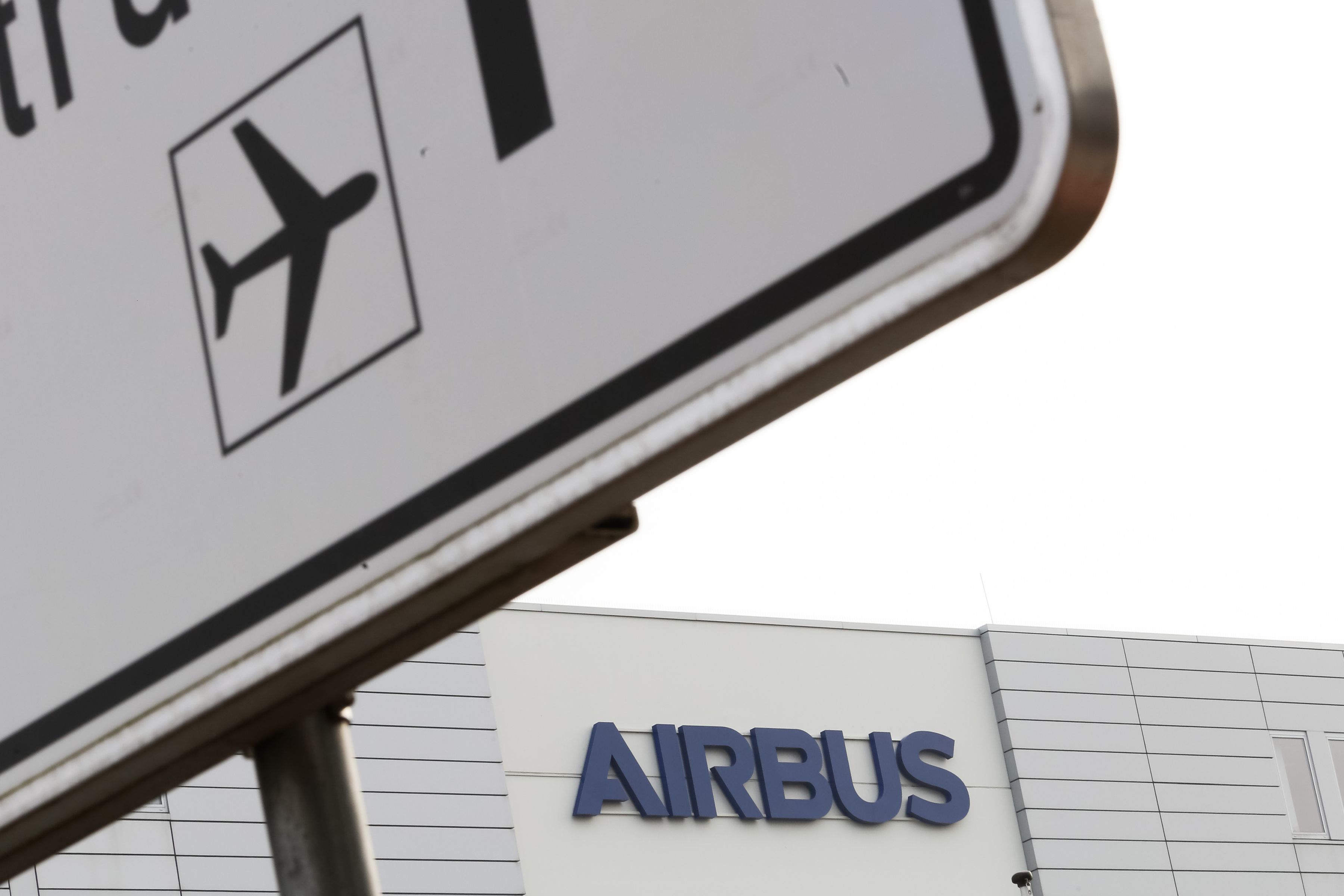 Acţiunile Atos se prăbuşesc cu 18%, în condiţiile în care Airbus încheie discuţiile pentru cumpărarea unităţii de big data