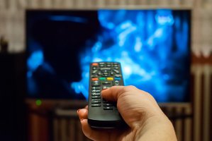 Criză la Netflix: Gigantul schimbă conducerea diviziei de conţinut şi concediază 1.000 de angajaţi, după ce acţiunile companiei s-au prăbuşit cu 40% într-un an