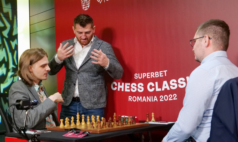 ​Circuitul internaţional Grand Chess Tour porneşte la Bucureşti, unde vor fi prezenţi şi Ding Liren şi Ian Nepomniachtchi, care îşi dispută titlul de campion mondial la şah