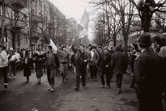 20 decembrie 1989. Muncitorii ies în stradă.Timişoara se declară primul oraş liber de comunism