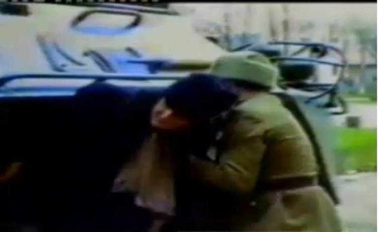24 decembrie 1989. Soarta lui Ceauşescu e pecetluită. Iliescu semnează înfiinţarea Tribunalului Militar Excepţional