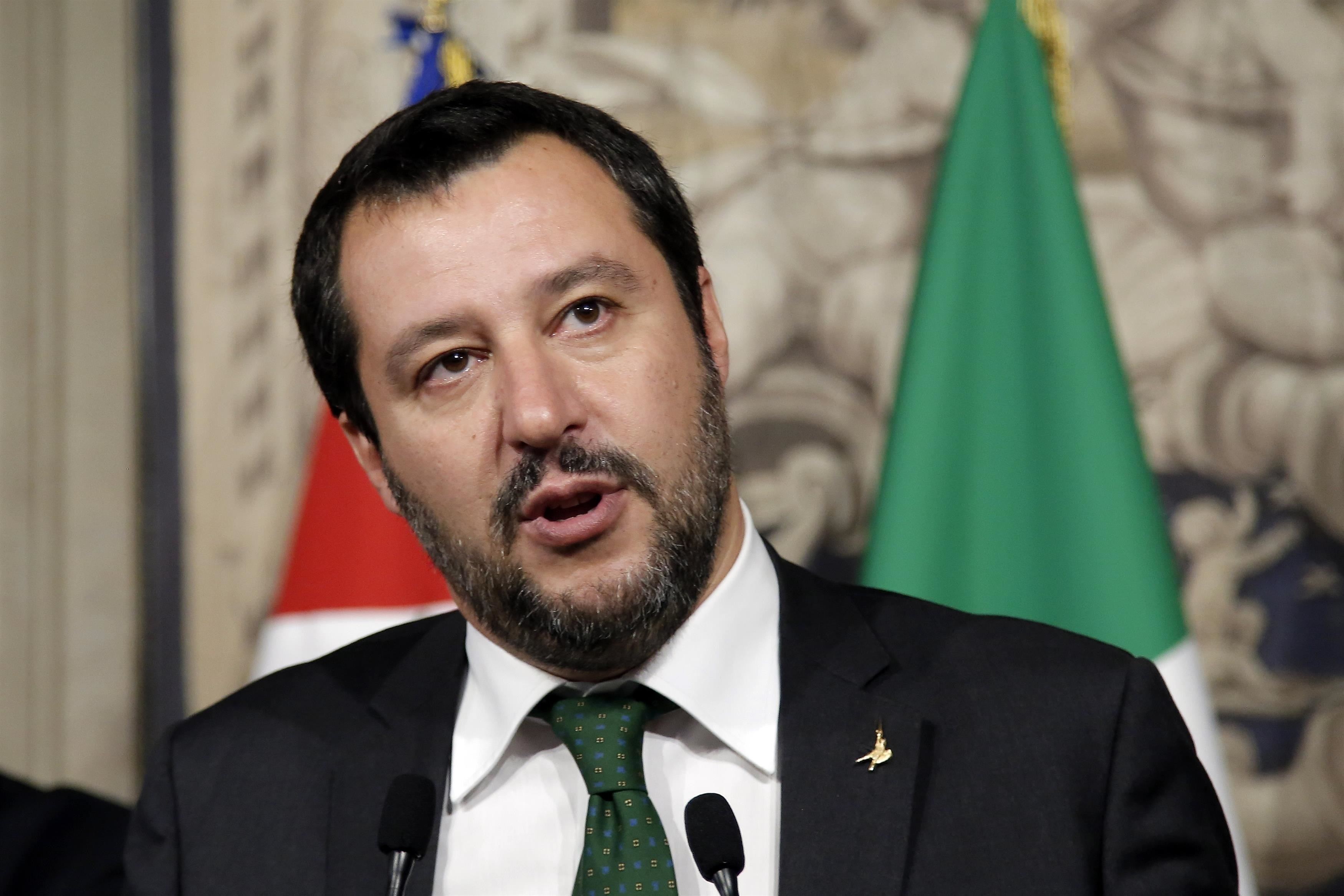 Ministrul italian de interne Matteo Salvini a fost declarat persona non grata pe teritoriul unei insule spaniole