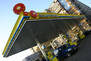 Rompetrol Cuts RON0.12/Liter Off Diesel Prices, Raises Gas Price By RON0.09/Liter