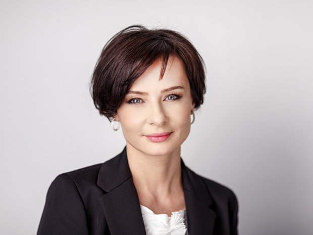 Cele mai puternice 100 de femei din business: Rucsandra Hurezeanu, fondator Åi director general { Ivatherm }