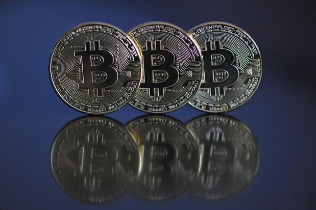 tranzacționarea bitcoinului suspendată