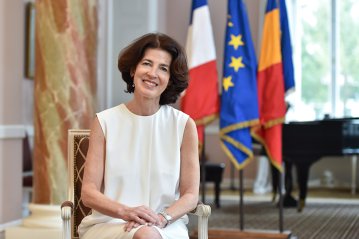 Interviu cu Laurence Auer, Ambasadoarea Franţei în România, de Ziua Francofoniei: „Cred că economia românească este, într-un fel, victima propriului succes”