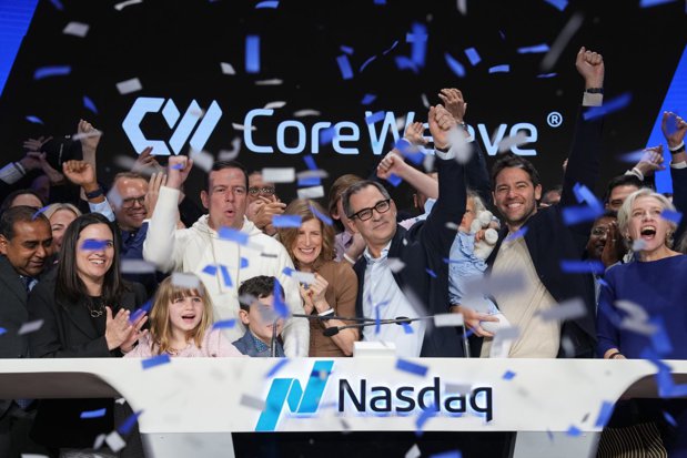 Apar primele fisuri în boomul american de 10.000 de miliarde de dolari al infrastructurii AI: proiecte blocate, finanţare mai scumpă şi investitori tot mai neliniştiţi. Acţiunile CoreWeave, un furnizor gigant de infrastructură cloud, au pierdut aproape 25% într-o săptămână