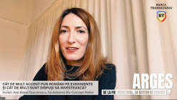 A lucrat în industria hotelieră şi a ajuns să îşi deschidă propriul atelier de floristică. „Am făcut aproape toate joburile. Iniţial, am lucrat ca recepţioneră, iar apoi am tot crescut“