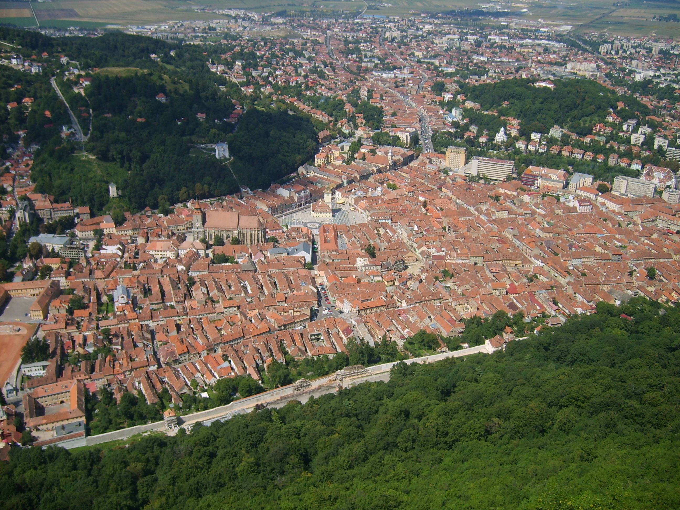 SIF Transilvania vrea terenuri şi imobile în valoare de 5 milioane de euro în schimbul Cetăţii oraşului Braşov