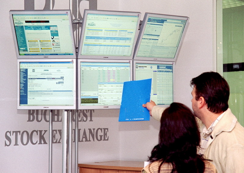 Bursa a crescut şi joi, cu 1,8%, pe un rulaj asigurat de deal-uri cu acţiuni Fondul Proprietatea