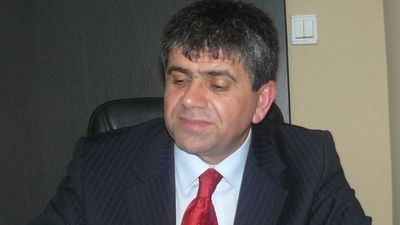Fostul director CEC Bank Vâlcea, trimis în judecată după ce în 2007 a dobândit imobilul instituţiei