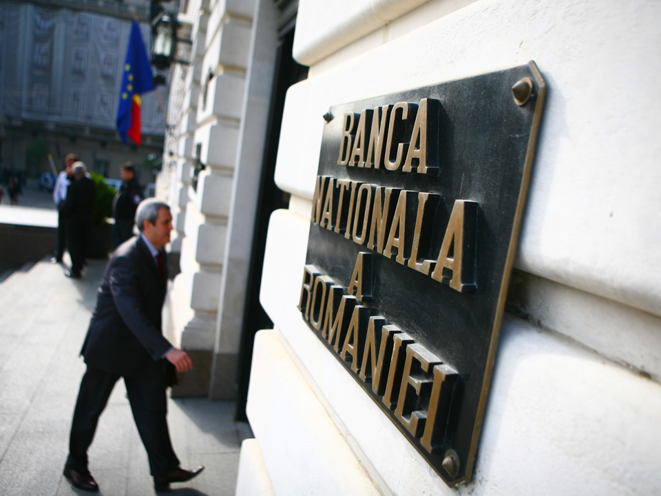 Marile grupuri străine şi-au scăzut cu 1 mld. euro expunerea pe România
