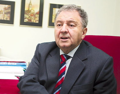 Ilie Carabulea - proprietarul Băncii Carpatica - condamnat la închisoare pentru dare de mită, cere întreruperea pedepsei