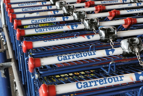 Carrefour părăseşte şi Indonezia, un exit despre care s-a speculat în vară, alături de România