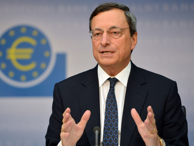 Bancherul de top al UE: Criza nu a trecut, iar statele din zona euro trebuie să lase în urmă "lumea basmelor"