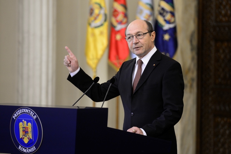 Premierul Franţei i-a promis în Chile lui Băsescu că îl sprijină să ia mai mulţi bani europeni