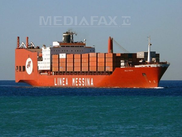 Accident în portul din Genova: o navă s-a ciocnit de turnul de control. Trei persoane au murit
