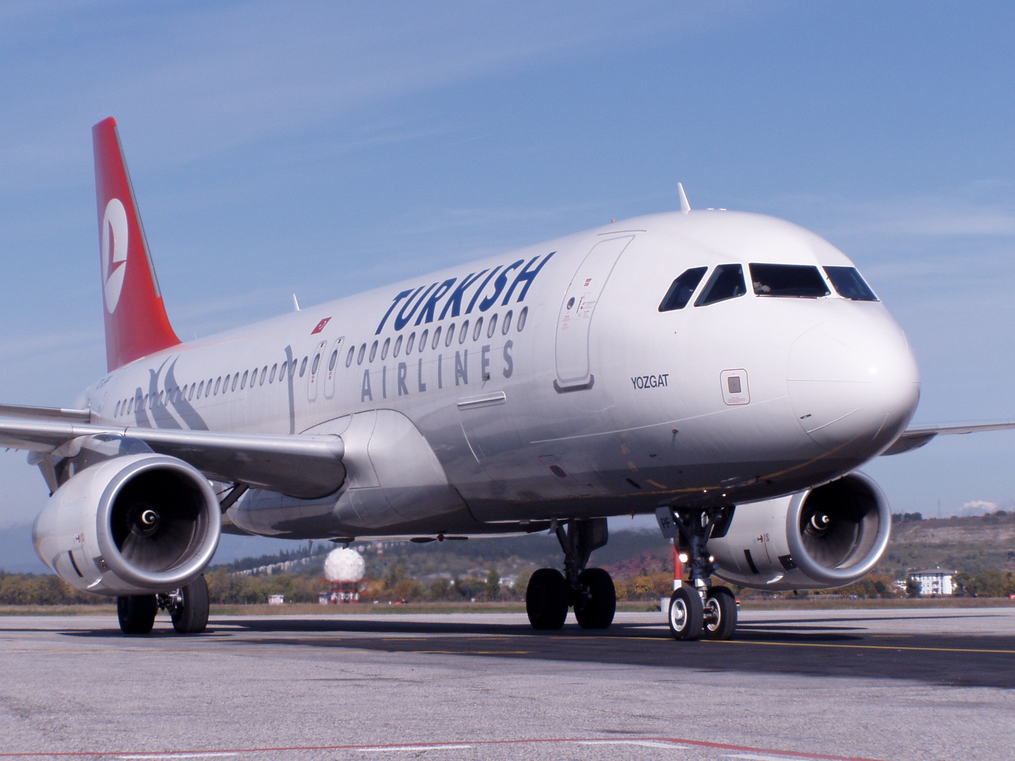 Grevă generală la compania Turkish Airlines: compania este somată să reangajeze 300 de muncitori concediaţi după o grevă anterioară