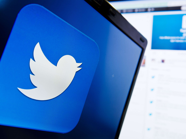 Twitter detronează Facebook în rândul adolescenţilor americani