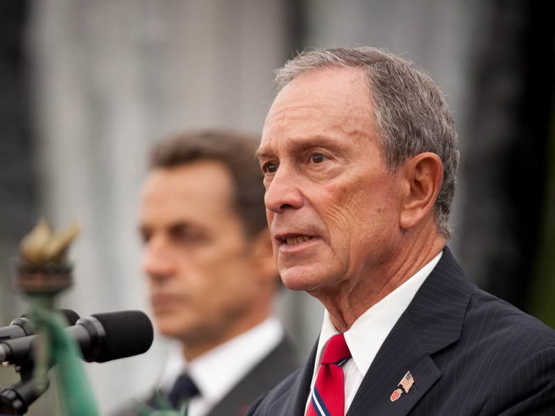 Primarul New Yorkului, Michael Bloomberg, acuză mişcarea Occupy Wall Street că încearcă "să distrugă locuri de muncă"
