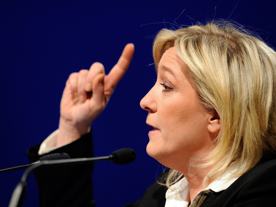 Palmă peste faţa euroscepticilor francezi: Renunţarea la euro va provoca un cutremur economic şi social