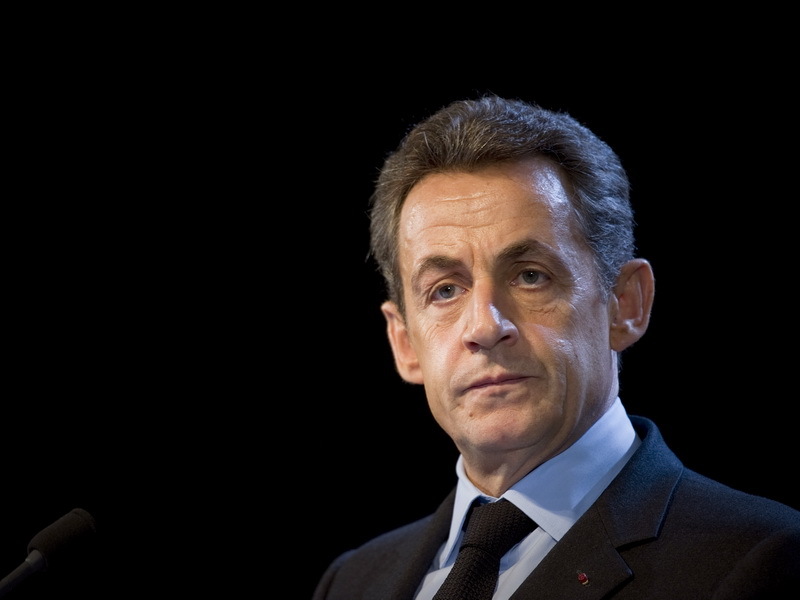Sarkozy promite noi reforme pentru a scoate Franţa din criză