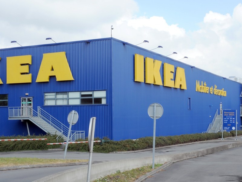 Anchetă de proporţii în Franţa: Ikea, acuzată de supraveghere ilegală a salariaţilor şi clienţilor