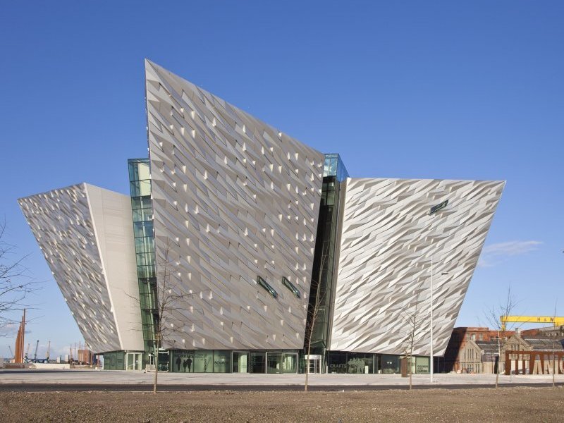 Belfastul a inaugurat o bijuterie arhitectonică de 120 milioane de euro care marchează 100 de ani de la plecarea Titanic - GALERIE FOTO