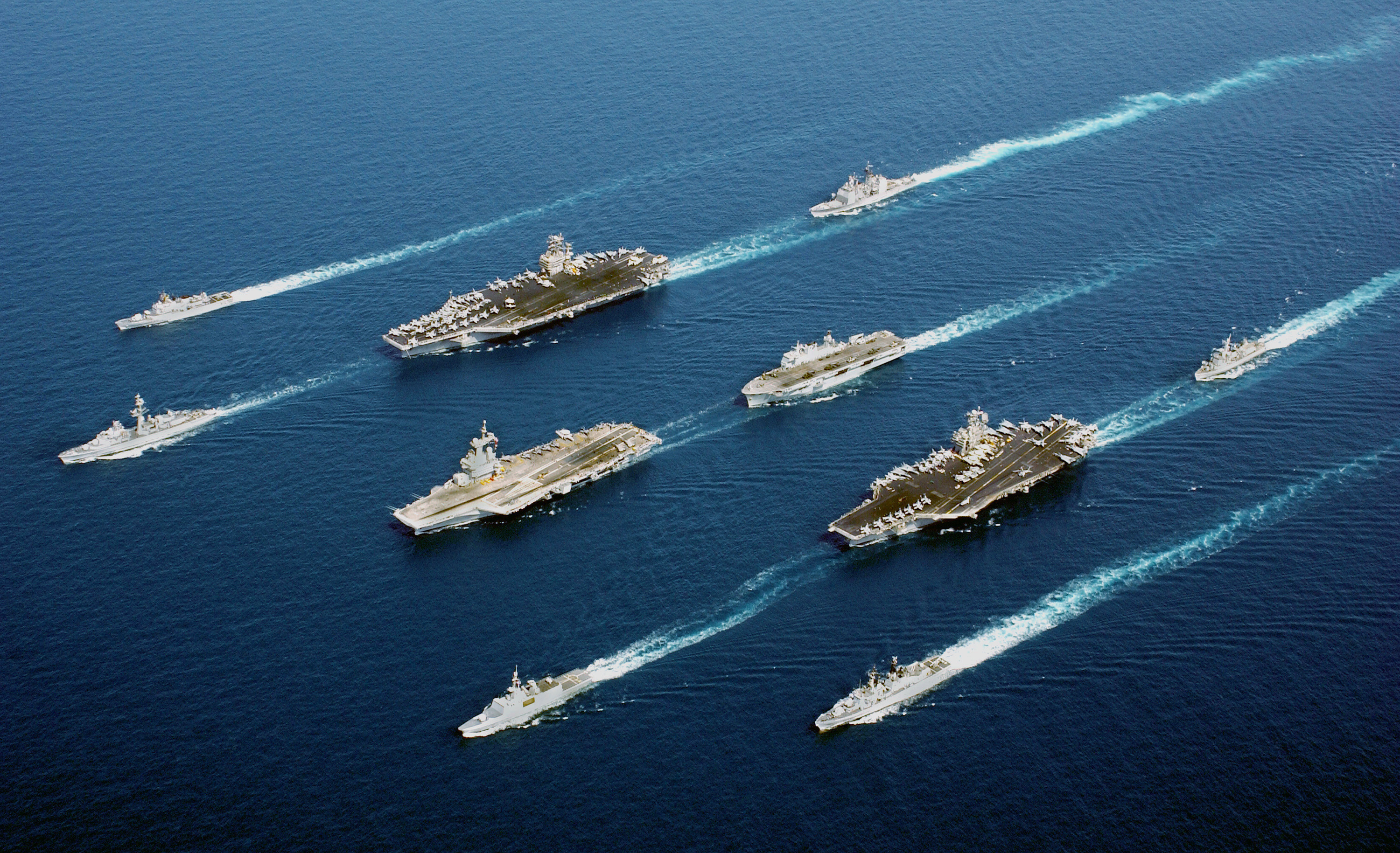 Statele Unite îşi vor trimite marea majoritate a flotei în Oceanul Pacific până în 2020