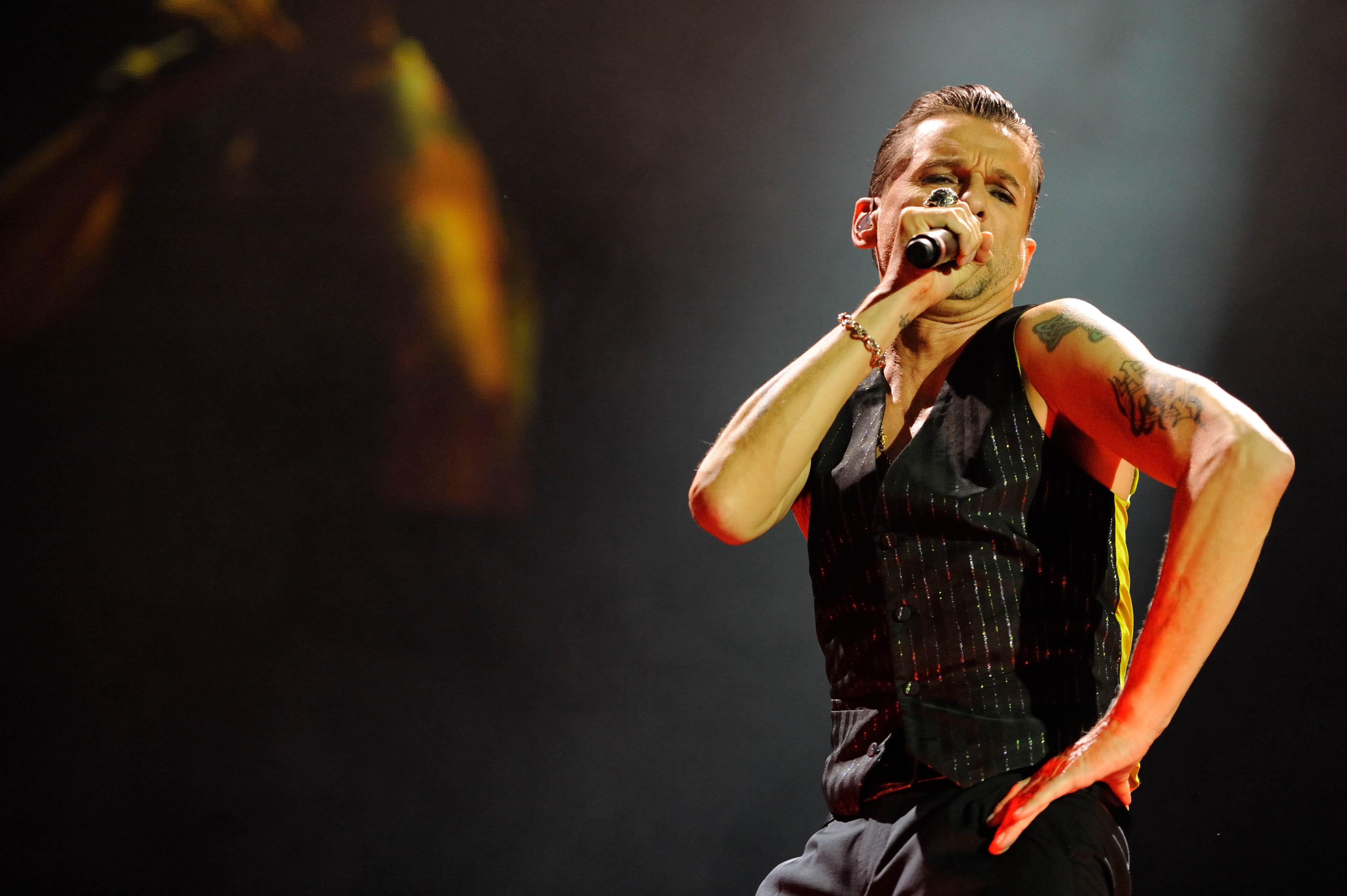 Depeche Mode a avut o surpriză neplăcută, după plecarea din România: următorul concert a fost amânat