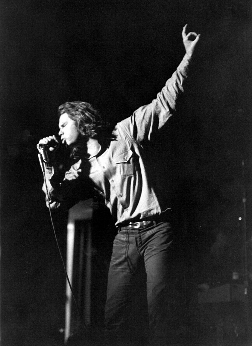 Mediafax Zoom: Regele Şopârlă, Jim Morrison 