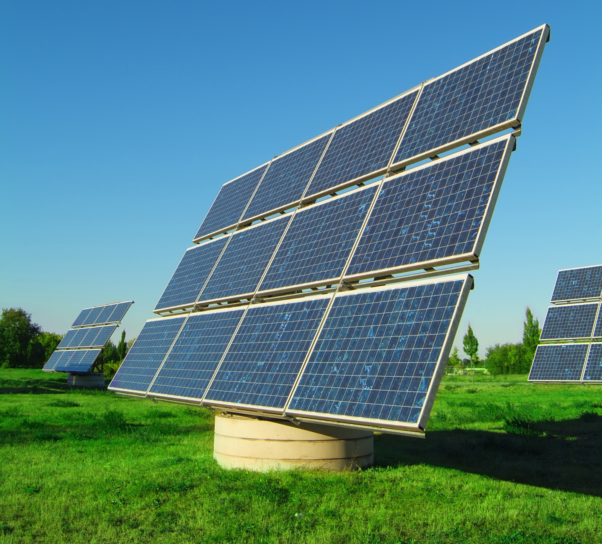 Dacia trece pe energie regenerabilă: panouri solare vor fi instalate la Mioveni