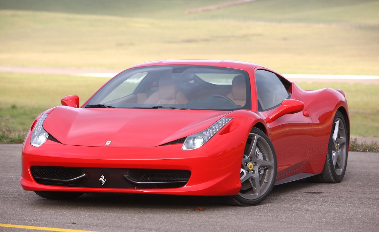Zece români s-au înscris deja pentru un Ferrari 458 Spider de peste 200.000 de euro, care va fi lansat peste două săptămâni