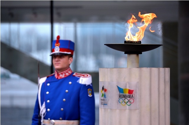 Torţa olimpică a Festivalului Olimpic al Tineretului European a plecat spre Braşov