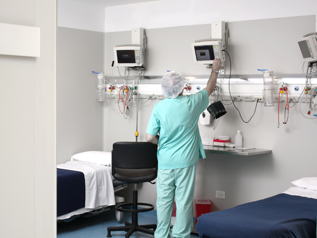Premieră în medicina din România: un "plămân artificial" a fost folosit la un spital din Timişoara