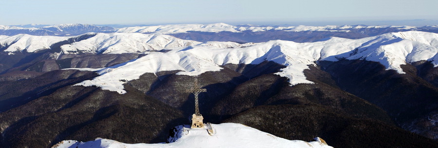 România a mai înregistrat un Record Guinness: cea mai înaltă cruce din lume pe un vârf de munte - Crucea Caraiman
