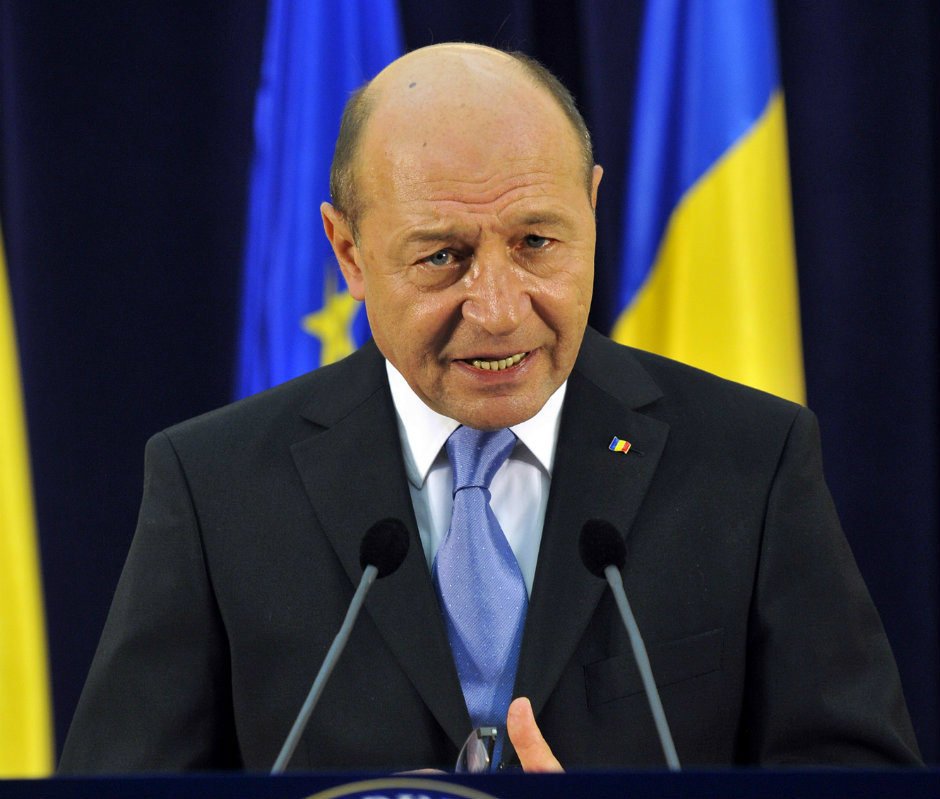 Preşedintele Băsescu l-a trecut în rezervă pe şeful Statului Major al Forţelor Terestre 