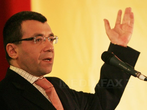 Voicu: Fenechiu "a fost" un ministru bun, beneficiază încă de prezumţia de nevinovăţie 