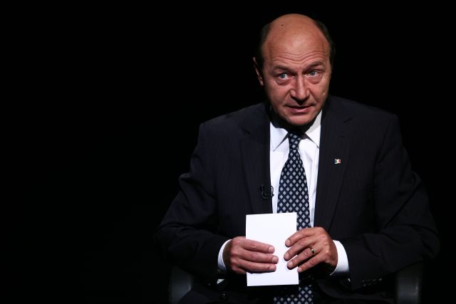 Preşedintele Băsescu a semnat revocarea lui Relu Fenechiu 