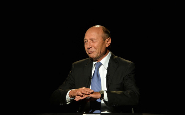 Băsescu: Aş vrea să vină Merkel la Bucureşti şi să mă duc eu la Berlin