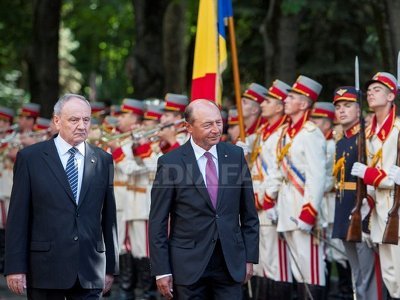 Băsescu a susţinut la Consiliul European grăbirea semnării în august a Acordului de asociere de către R.Moldova
