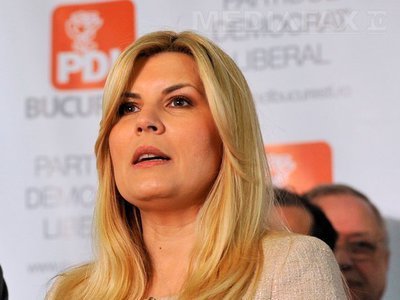 Elena Udrea a demisionat din PDL şi merge la Mişcarea Populară