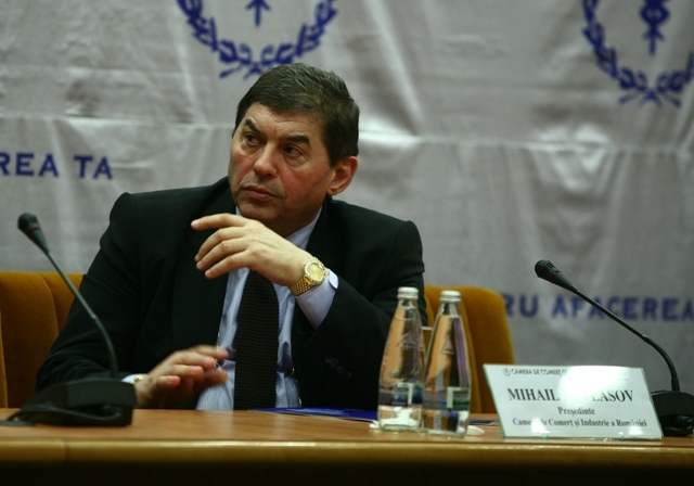 Mihail Vlasov, preşedintele Camerei de Comerţ, dus la audieri de procurorii DNA