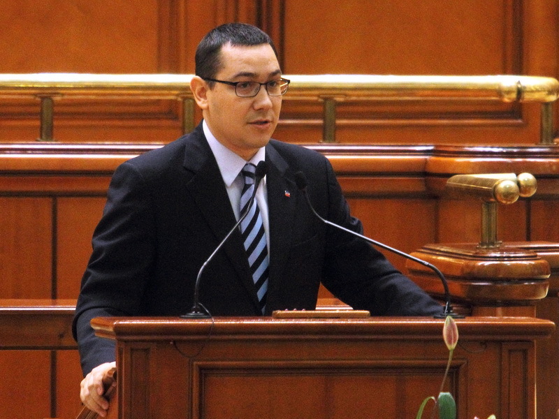 Ponta: Demisia lui Boc - primul pas spre anticipate; suntem deschişi pentru o formulă responsabilă