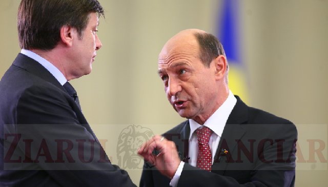 Traian Băsescu a plecat de la Palatul Cotroceni. Antonescu a preluat interimatul preşedinţiei României