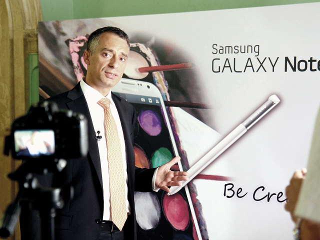 Samsung estimează că va vinde zeci de mii de Galaxy Note 2